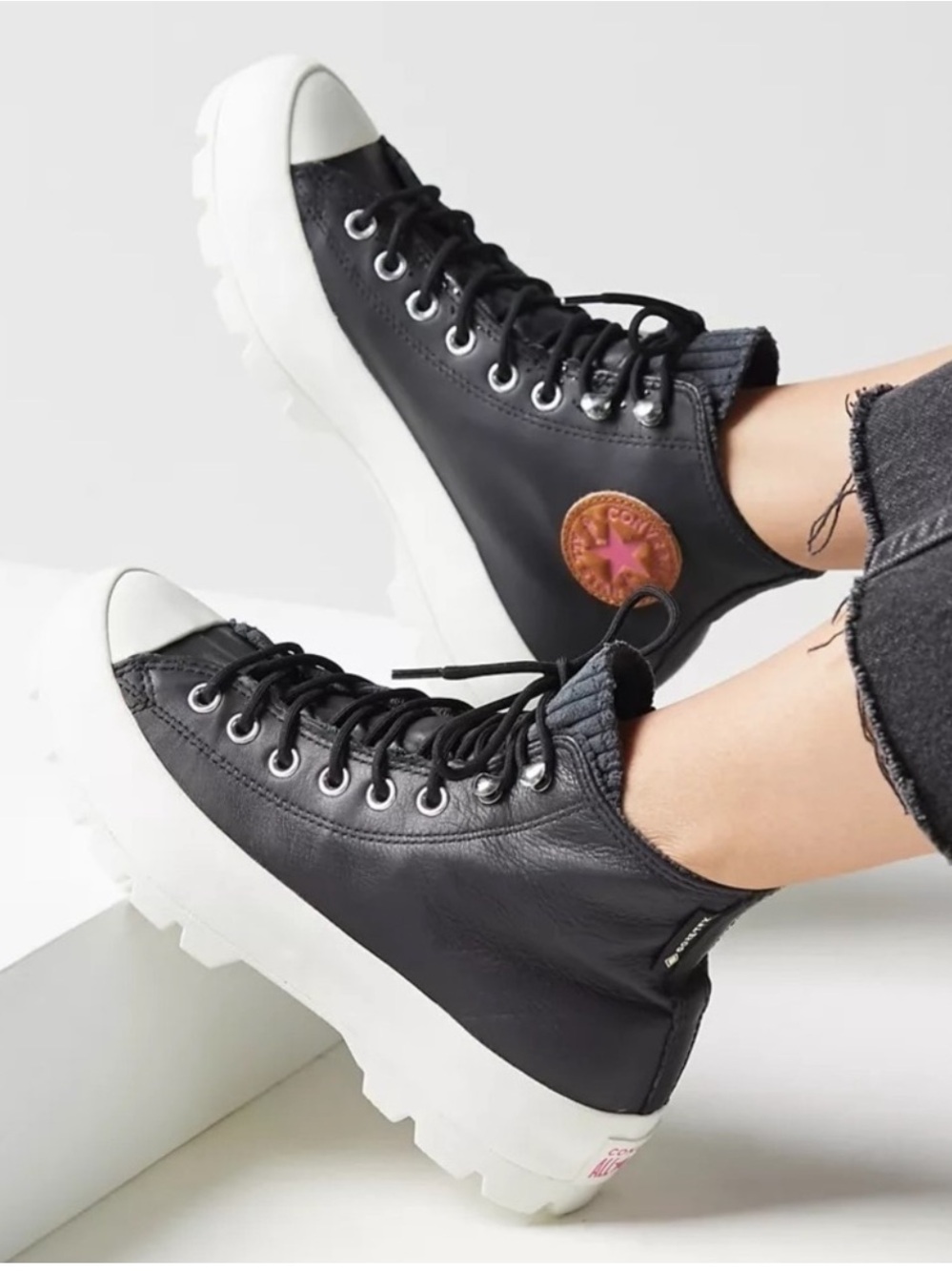 Converse Chuck Taylor Women's Black Leather Lugged  Gore-Tex High-Top Sneakers - Picture 1 of 15